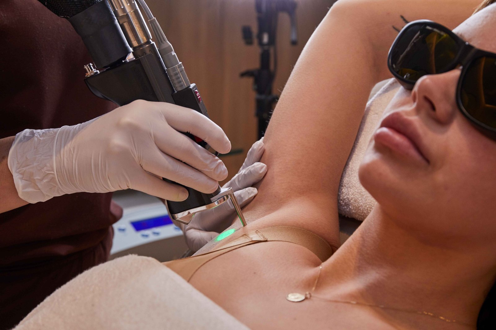 Underarm laser hair removal treatment for women at Manchester aesthetic clinic